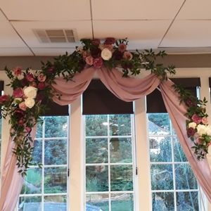 2 Trellis Flower Arrangements with Drape